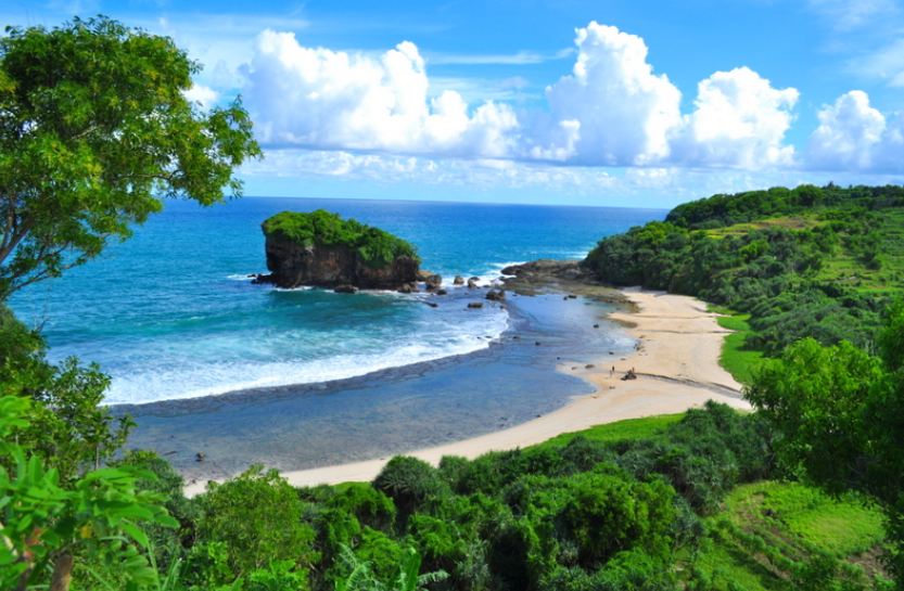 pantai watunene gunung kidul